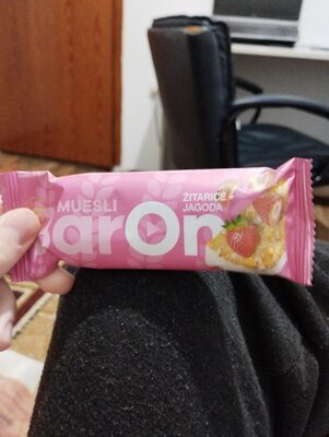 MUSLI BAR BARON JAGODA 30G